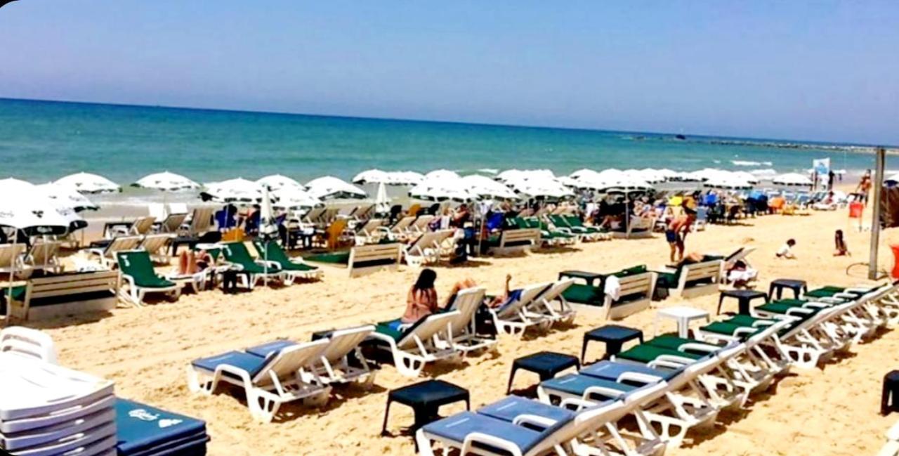 612 Apartment On The Beach Bat Yam Εξωτερικό φωτογραφία