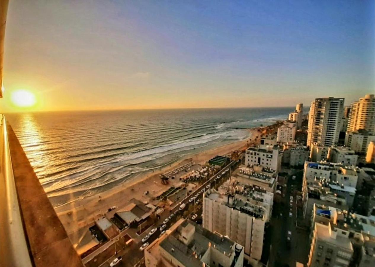 612 Apartment On The Beach Bat Yam Εξωτερικό φωτογραφία