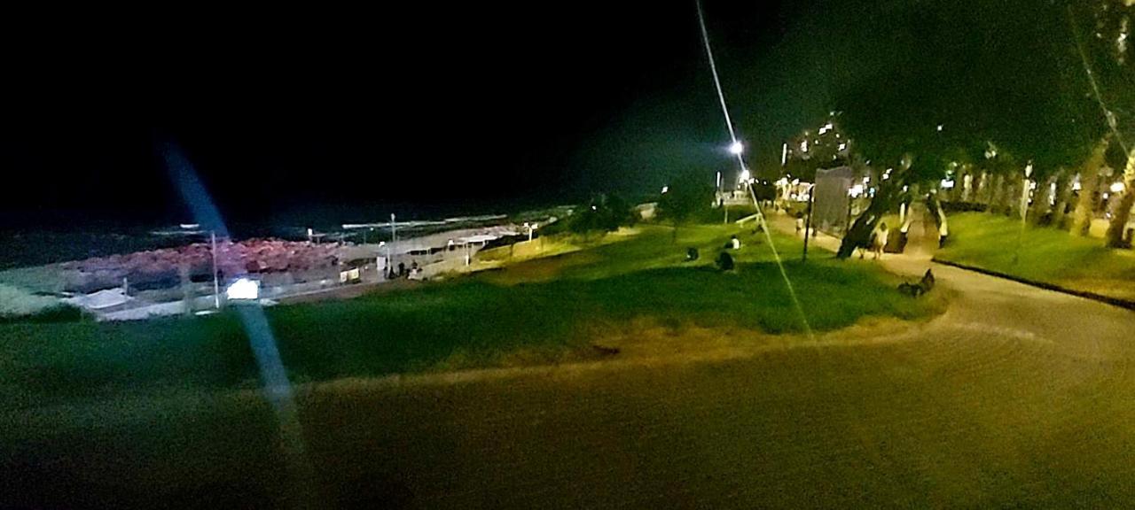 612 Apartment On The Beach Bat Yam Εξωτερικό φωτογραφία